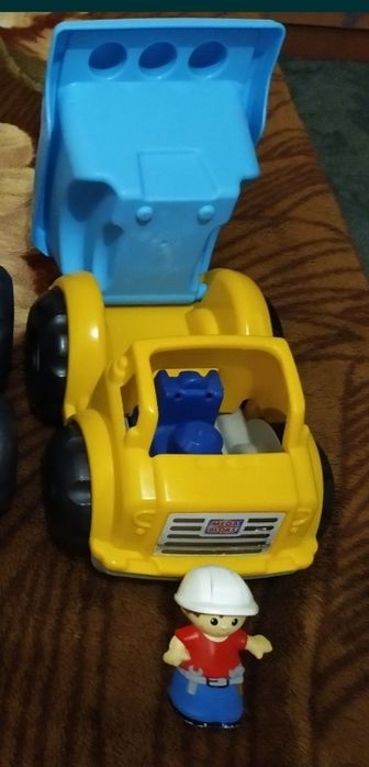 Машинка Mega Bloks, конструктор.