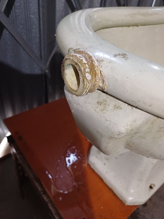 Bidé antigo Sacavem