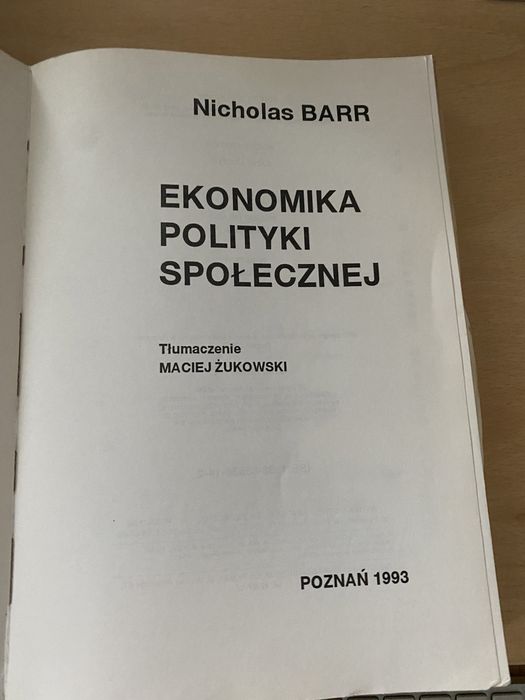 Ekonomika polityki społecznej Nicholas Barr