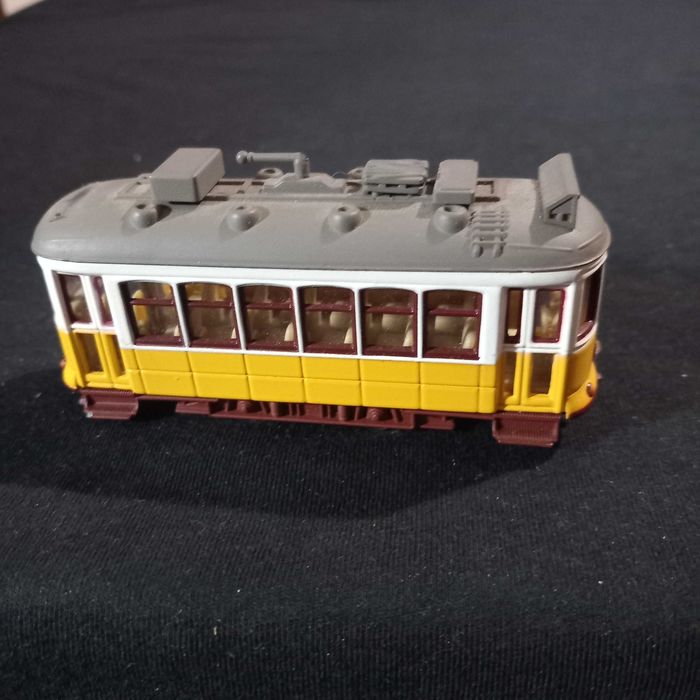 Miniatura carro eléctrico