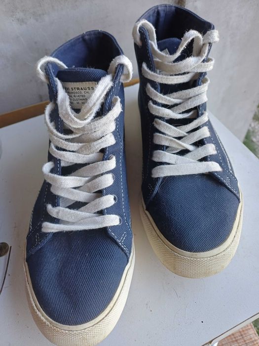 Trampki Levis'a 41
