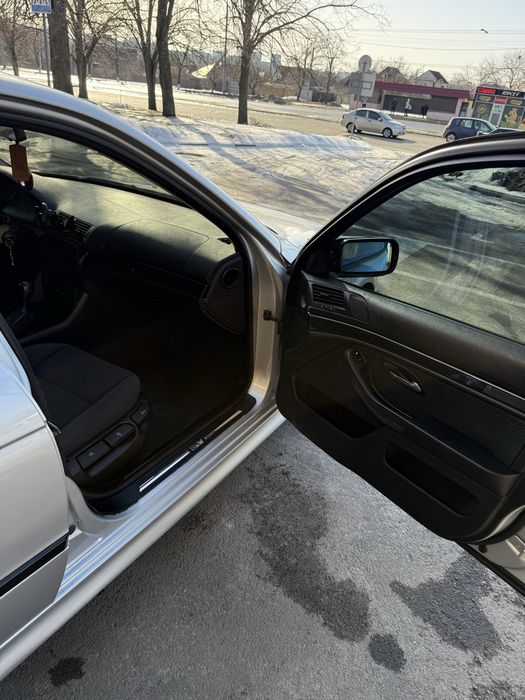 Продам бмв е39 2001год