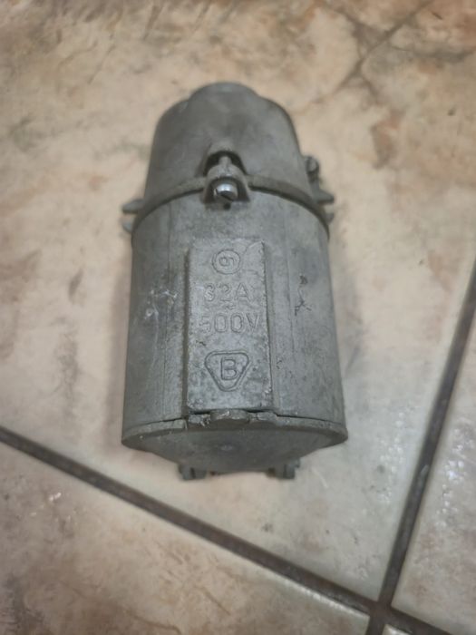 Gniazdo siłowe 32A 500V