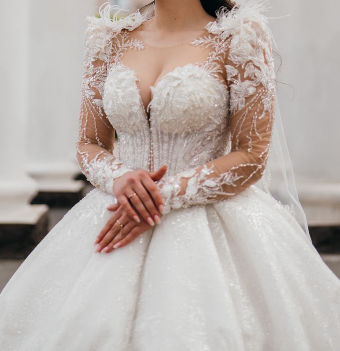 Весільне плаття.