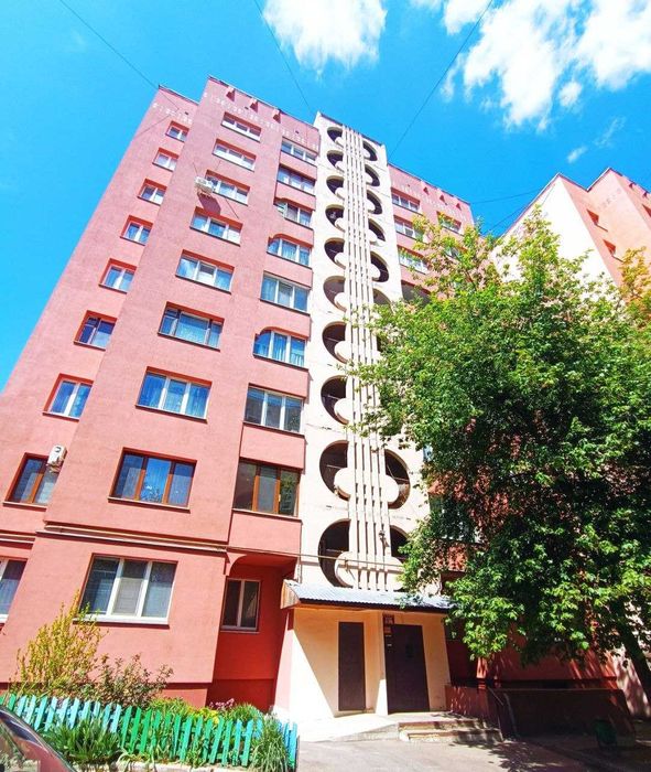 Продаж 3-кімнатної квартири на Р.Шухевича