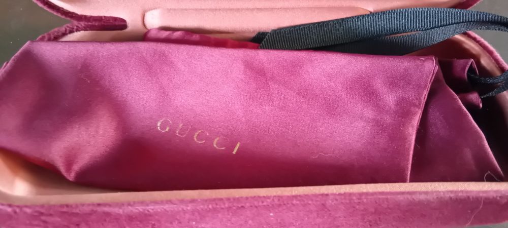 Etui do okularów Gucci, oryginalne.