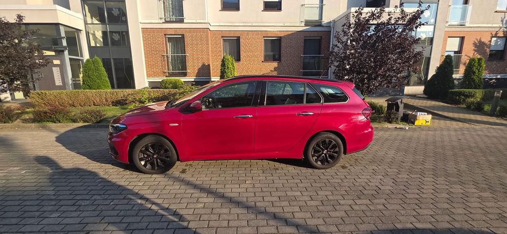 Fiat Tipo Bogato wyposażony, automat, fabryczny gaz! Tipo 2018 Lounge.