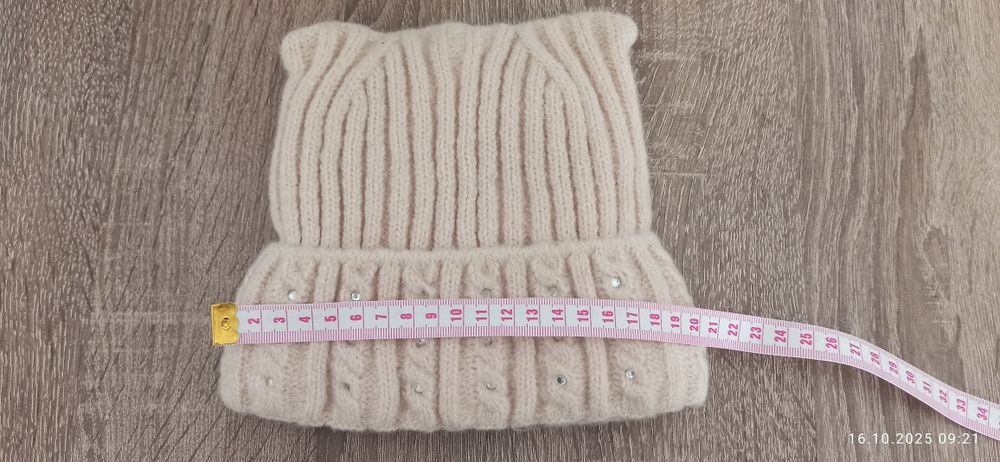 Шапка зимова бежева на дівчинку, 2-3 рочки