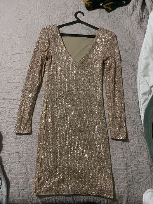 Vestido de lantejoulas Guess