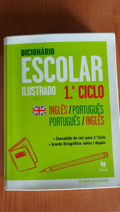 Dicionários escolares 1 ciclo Português e Português-Inglês