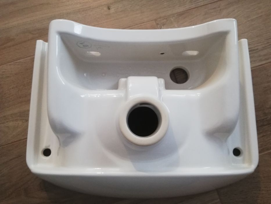 Umywalka wisząca półokrągła Cersanit Arteco biała 40 cm, lewa