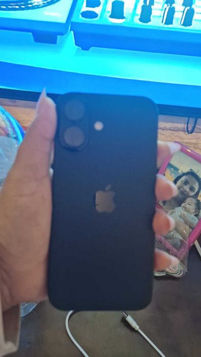 Iphone 16 256GB em ótimas condições praticamente novo
