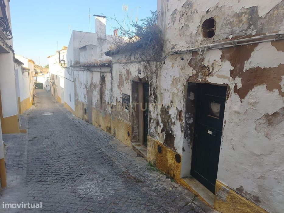 Detached House with Potential in Assunção, Elvas – 125 m²