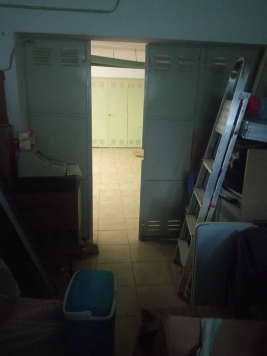 Garagem em Vale fetal- Charneca de Caparica