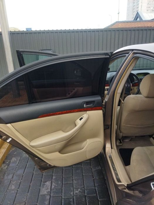 Toyota avensis 2.2 дизель