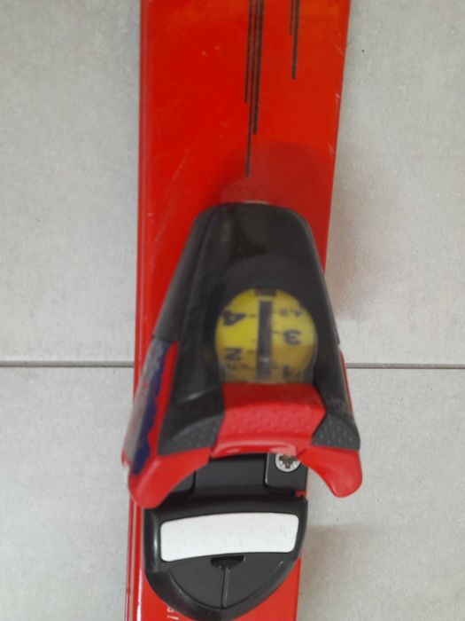 VENDO SKIS de criança Quechua (100 cm) - Só 60 eur