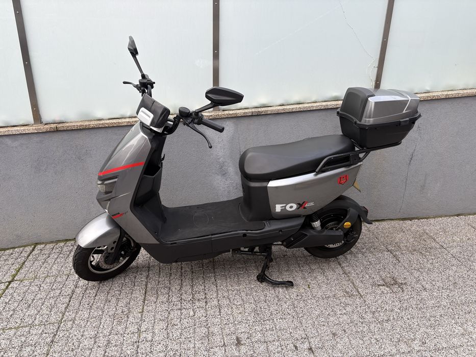 Scooter elétrica ( De litio )