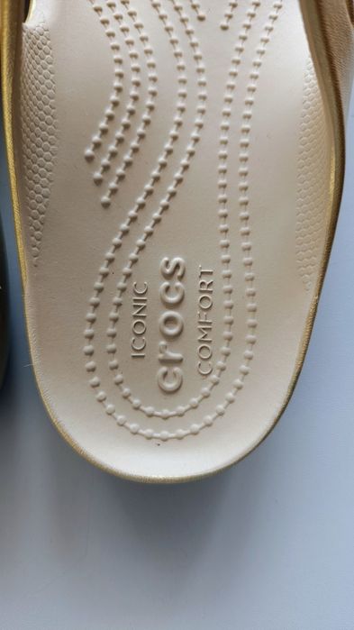 Klapki Crocs Cadee