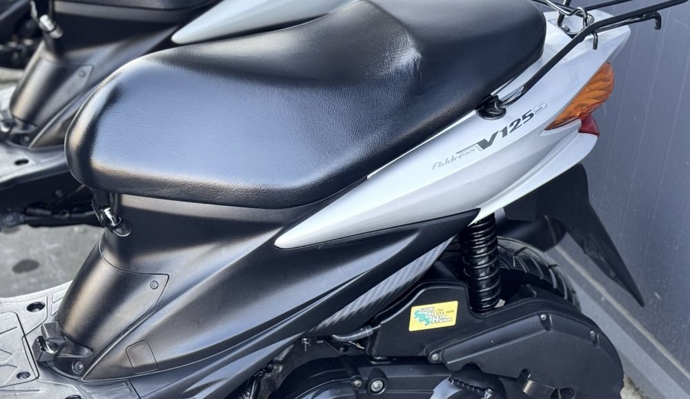 Suzuki-Address-125 S  .з контейнера на документах