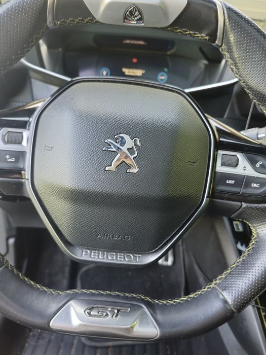 Peugeot e- 208gt