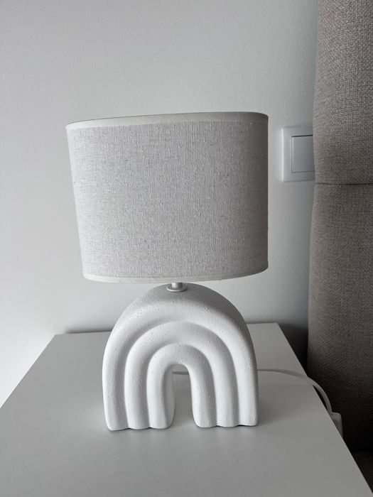 Conjunto de candeeiros de mesa de cabeceira como novos, com apenas 2 meses de uso.