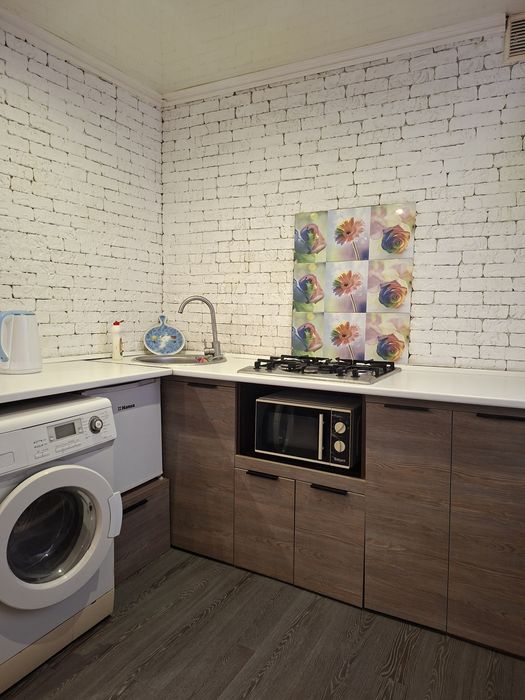 Артем, Тисячка, Епіцентр, Метро, квартира подобово, погодинно,