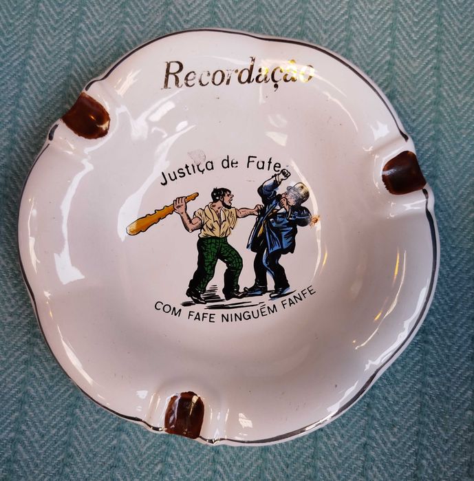 Vintage Ashtray in Folkware "Justice of Fafe"