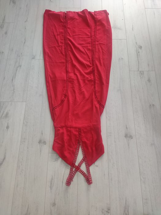 Czerwona sukienka maxi 34