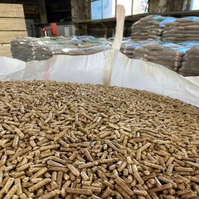 Пелети, брикети — постачання під бізнес-процеси та приватні об’єкти
