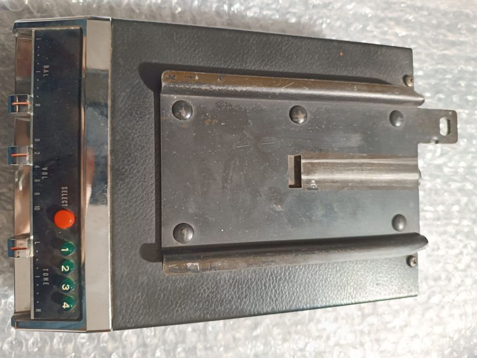 Rádio Vintage 8-Track Automatic SPB 5001 – Under Dash (Anos 60/70)