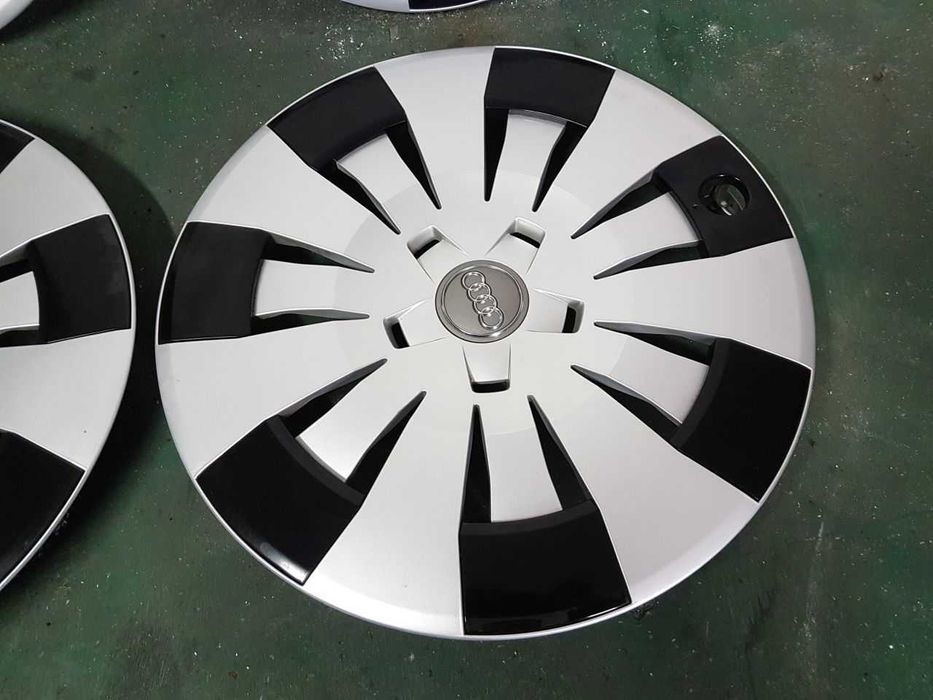 Kołpaki oryginalne Audi R16