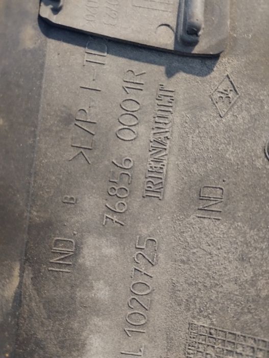 Listwa błotnika tył prawa renault Megane III coupe  czarny polysk