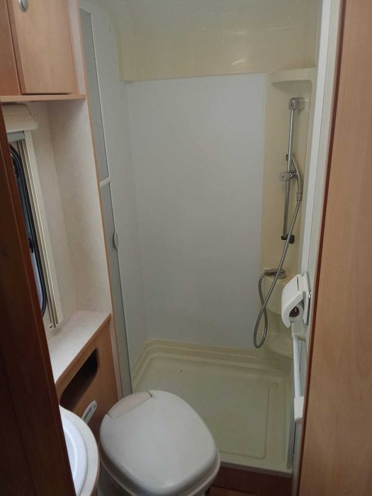 Autocaravana Adria Perfilada 2007 - Fiat Ducato 2.3 130cv 102 000 km OFF-GRID READY