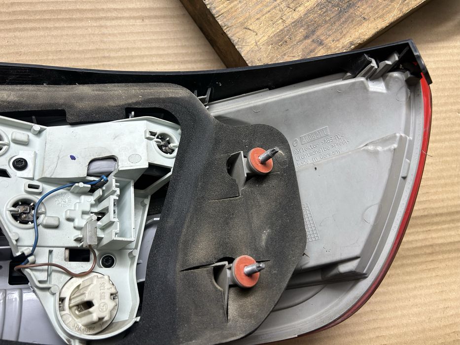 Lampa lewa w blotnik tyl tylna e93 przedlift prelci gwatancja wysylka