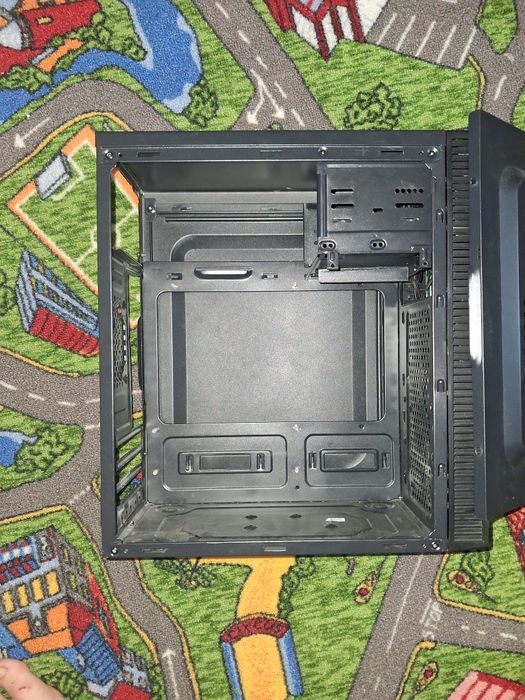 Компактний корпус Micro-ATX / Mini-ITX Expert PC