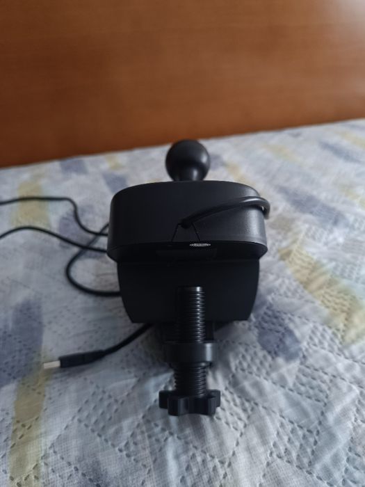 Volante Hori + pedais + manete de mudanças H 5+R