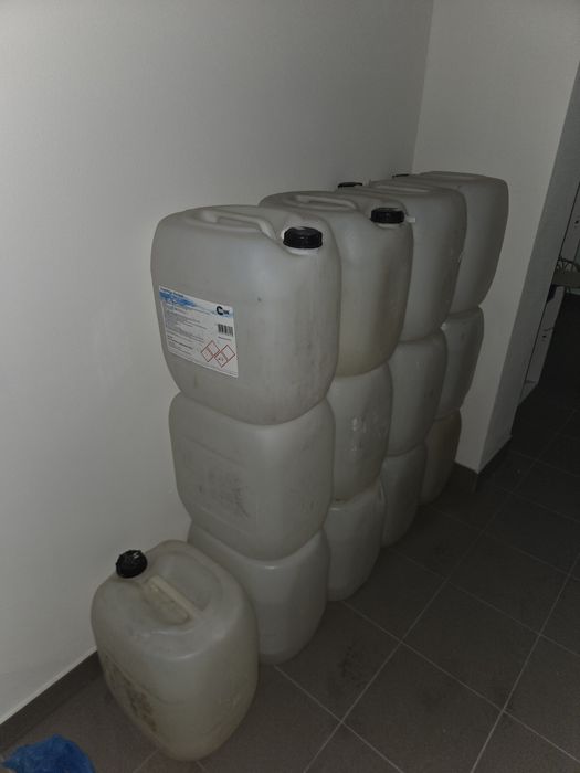 Zbiorniki Karnistry plastikowe 30l