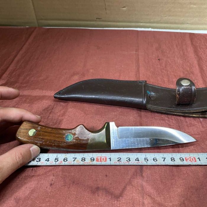 Охотничий нож K.M.V. Hunting Knife, Stainless Japan, кожаный чехол — винтаж