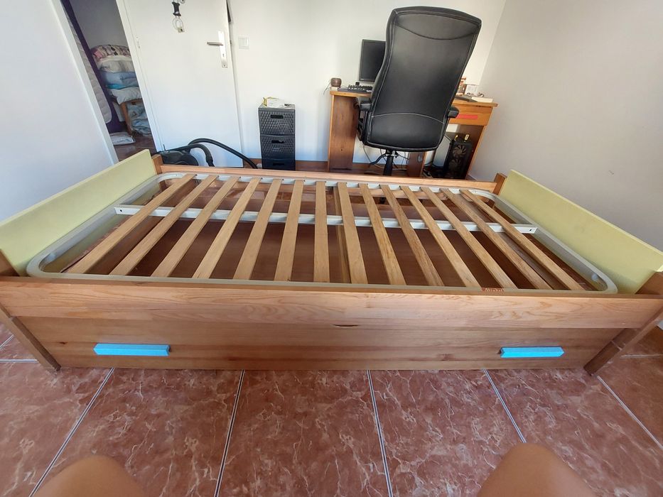 Cama de solteiro com gavetão por baixo + colchão viscoelástico próprio