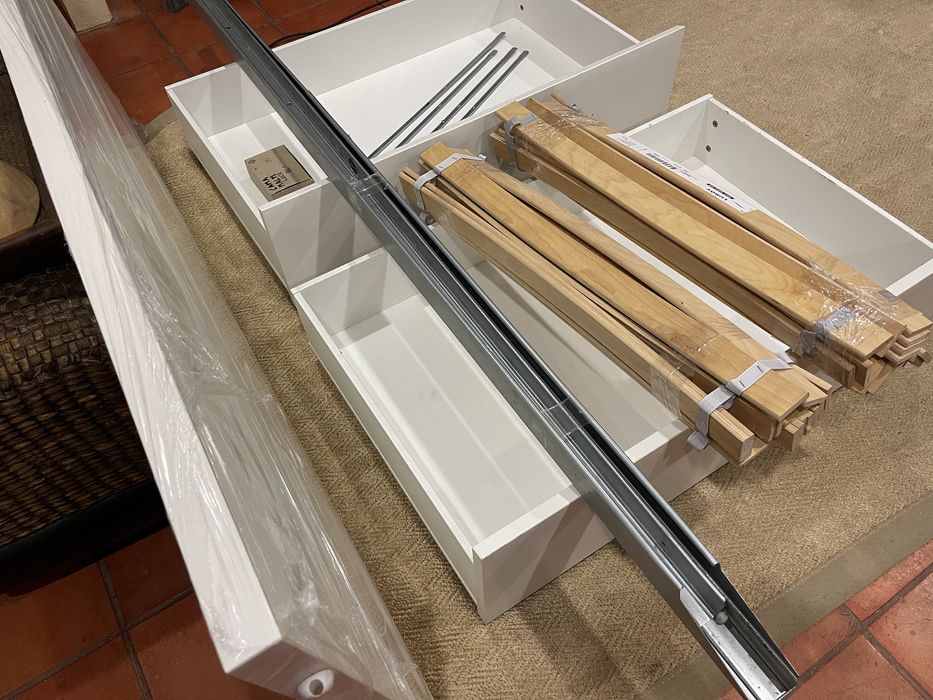 Cama Ikea Malm (incompleta)