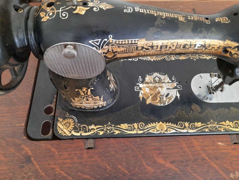 Máquina de Costura Singer