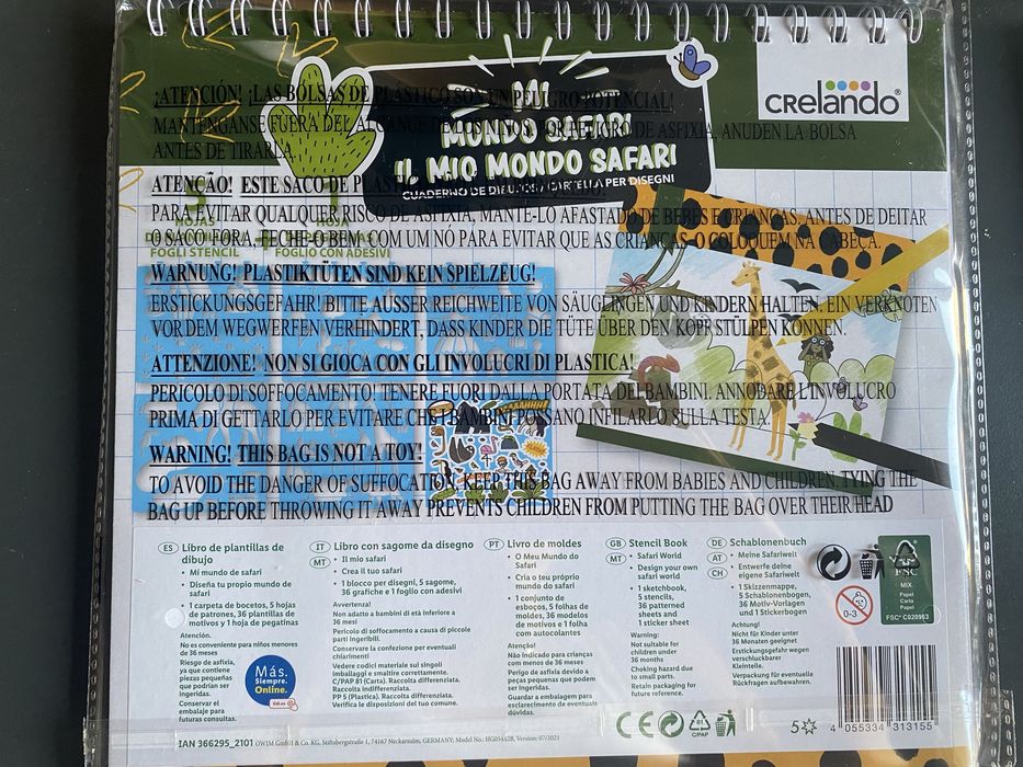 Moldes para desenhar e canetas de gel