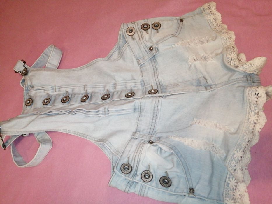 Spodenki na szelkach rozmiar 40