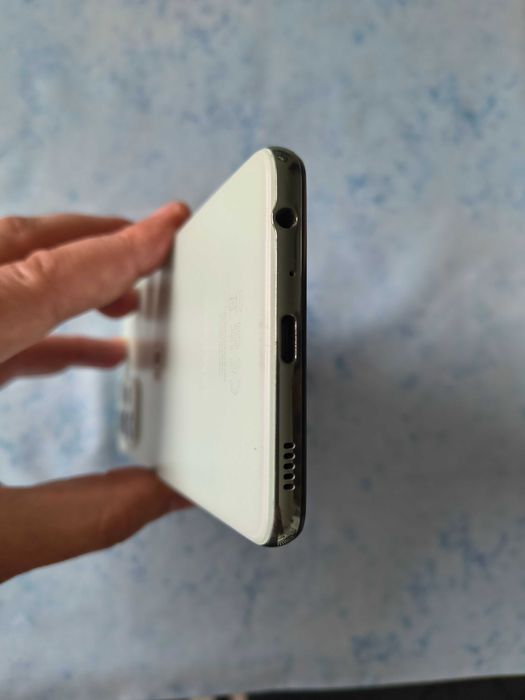 Vendo telemóvel Samsung Galaxy A52S com 8G e 256M