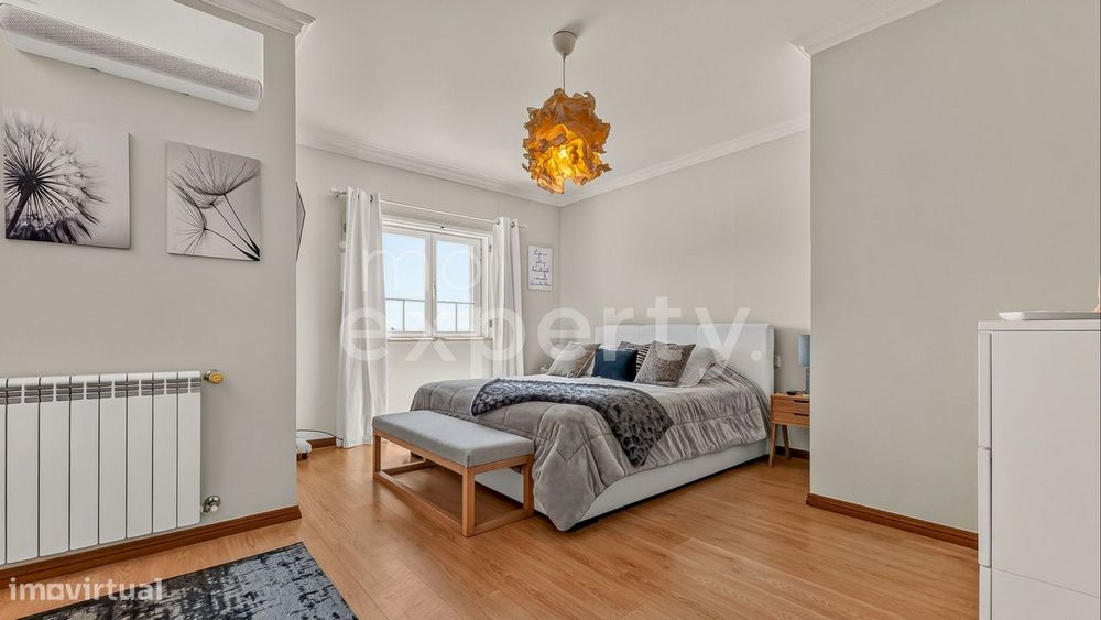 Moradia com 3 suites e piscina coberta a 10 min das praias da Ericeira
