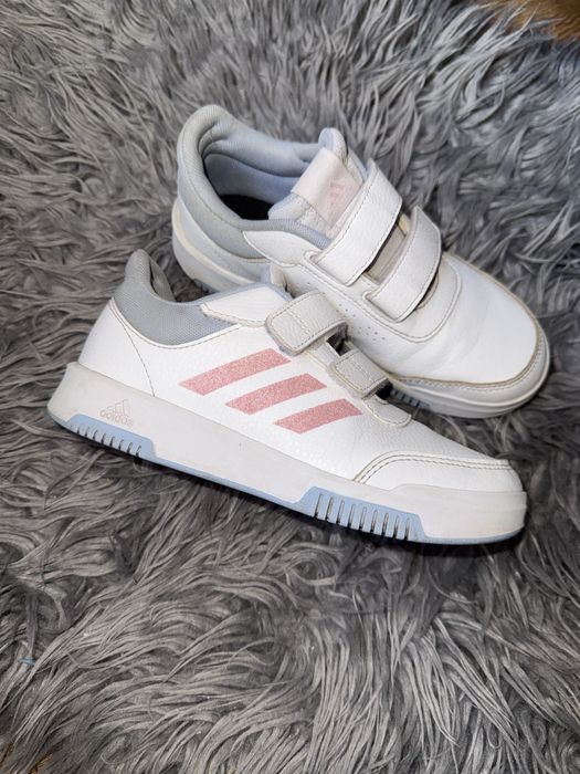 Кроссовки adidas 32