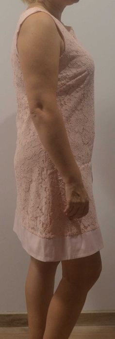 Różowa koronkowa sukienka rozm.46