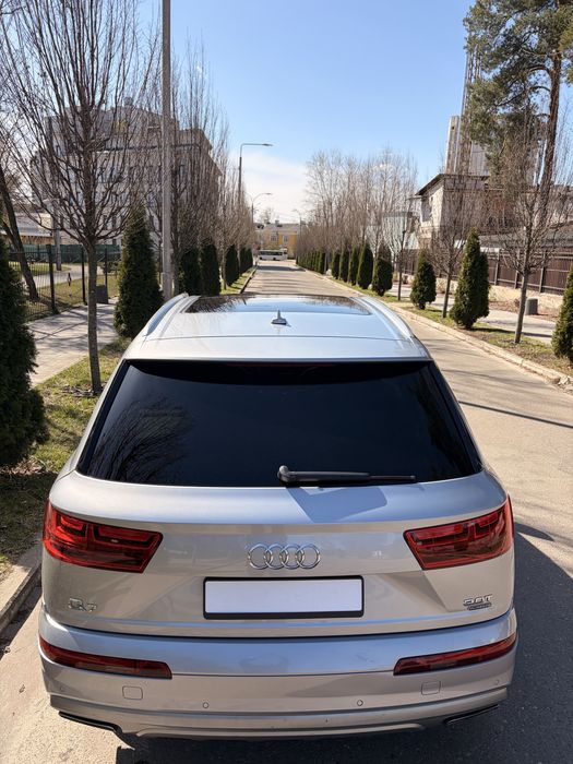 Продам Audi Q7 3.0 2017 без дтп