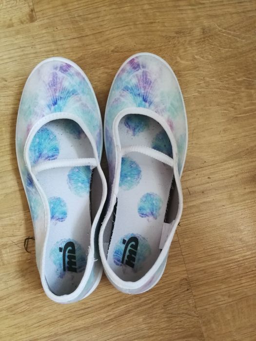 Kapcie trampki buty 35