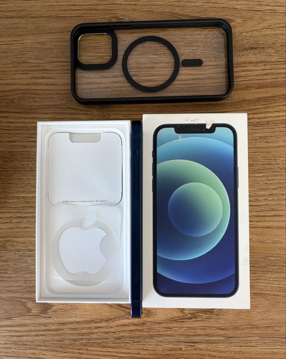 Продам IPhone 12